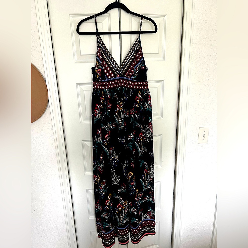 NEW NEVER WORN MAXI DRESS